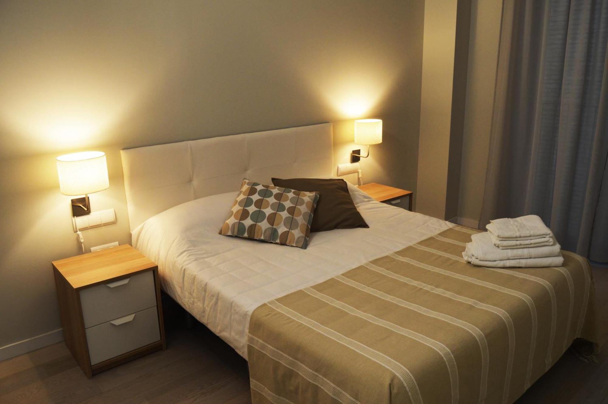 Apartamenticos Plaza Del Pilar I Saragozza Esterno foto
