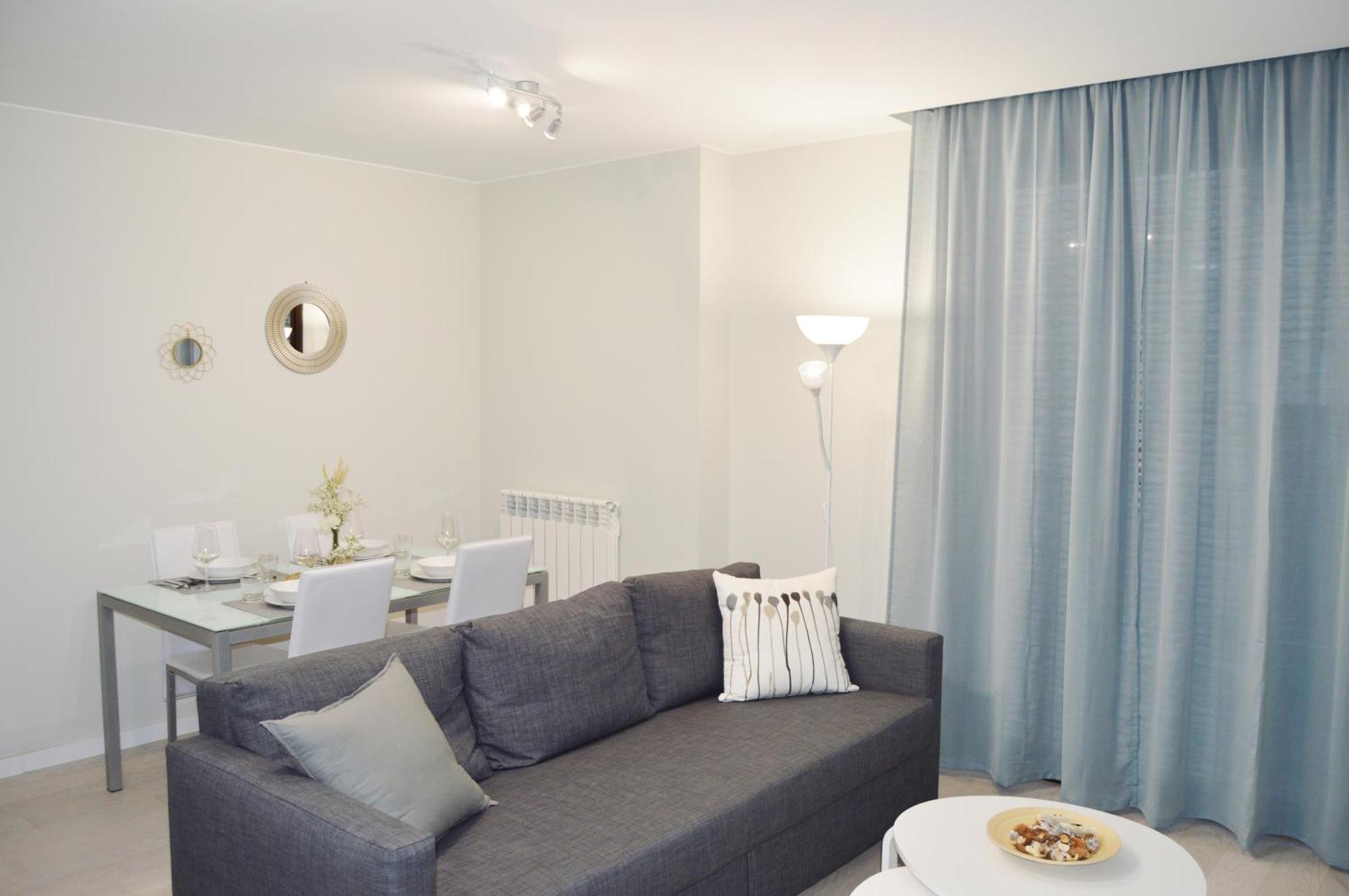 Apartamenticos Plaza Del Pilar I Saragozza Esterno foto